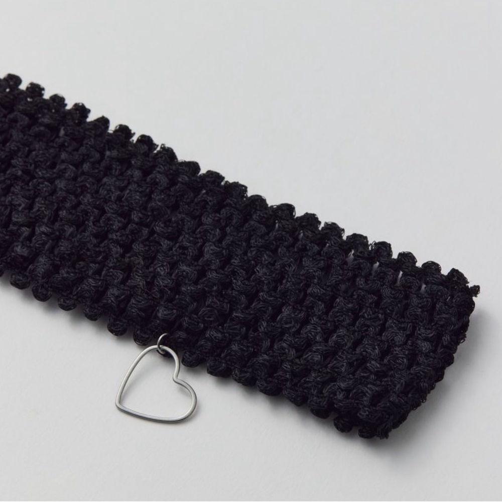 Urban Outfitters black wavy heart charm headband NWT